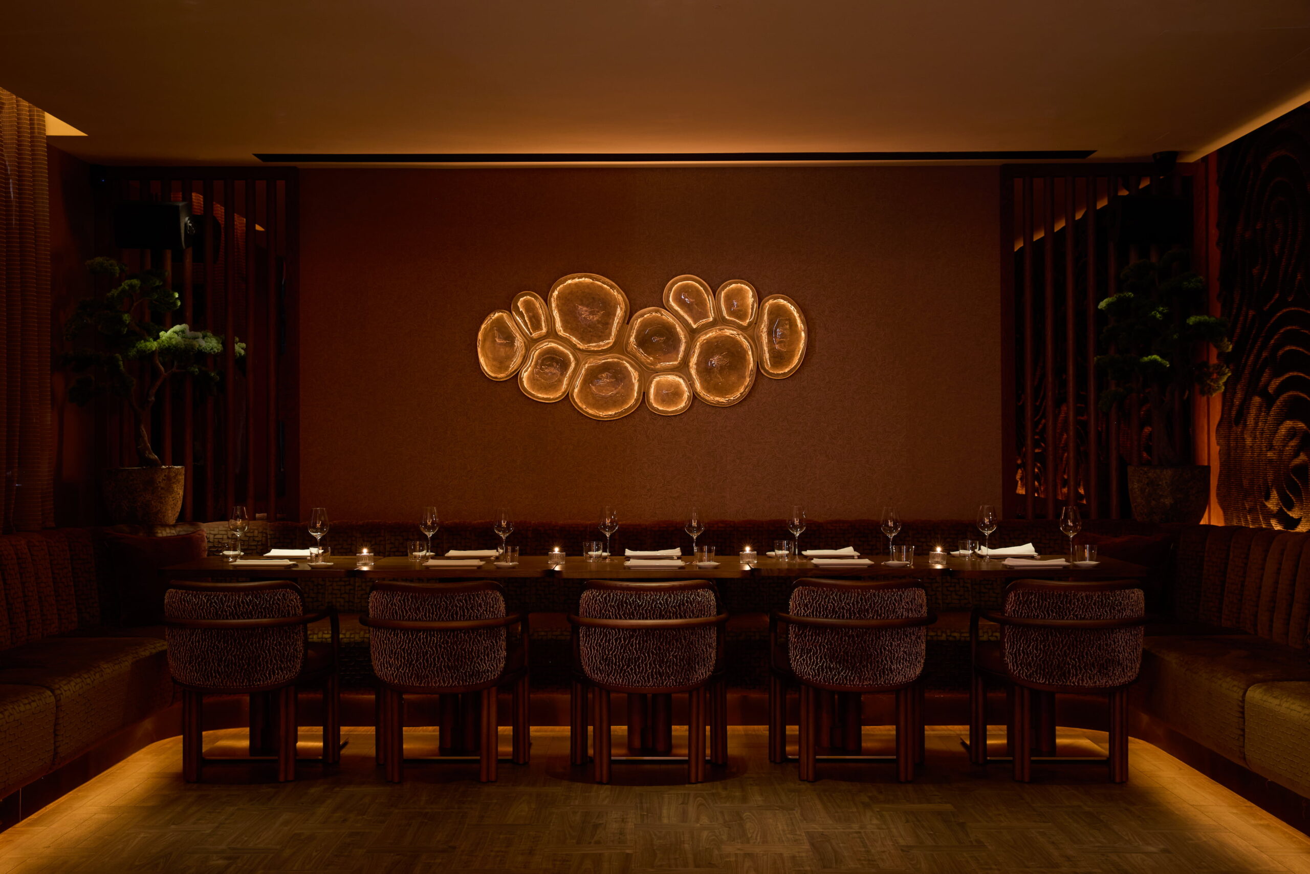 Mana Restaurants Interior Table